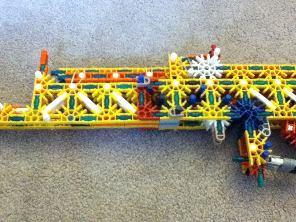 Knex PP-19 Bizon - Instructables