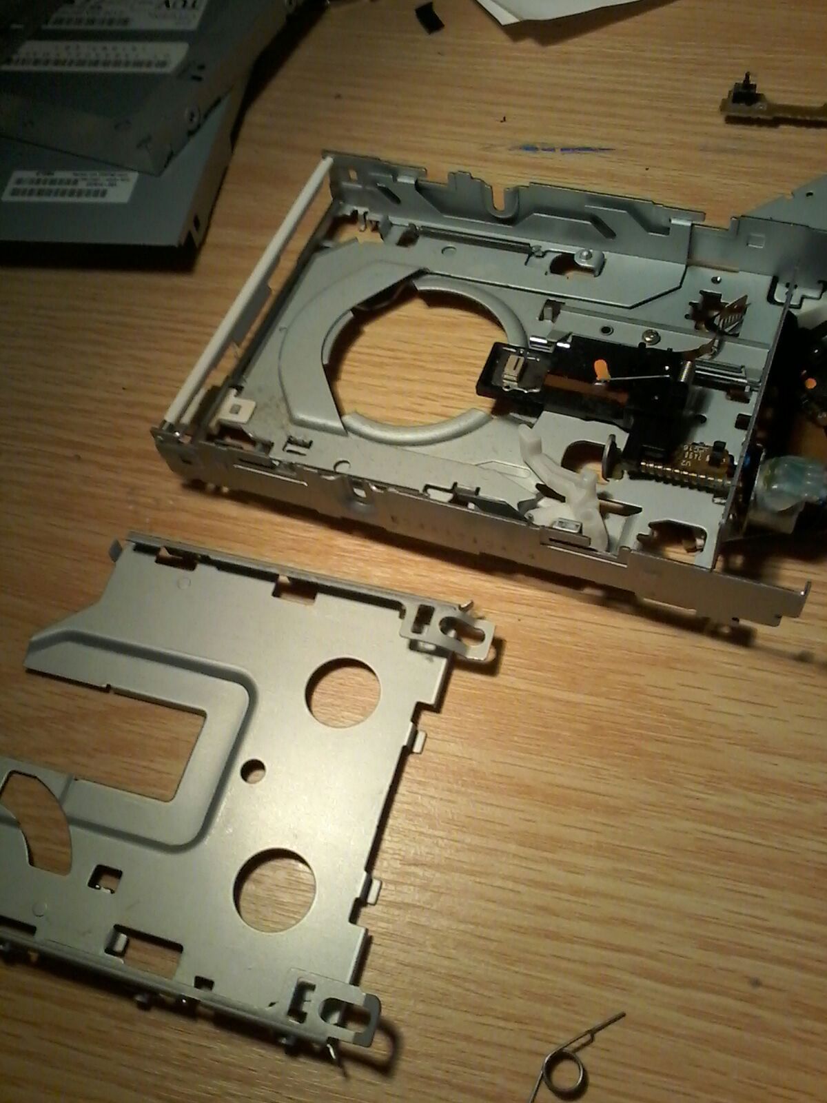 Taking Apart a Floppy Disk Drive : 16 Steps (with Pictures) - Instructables