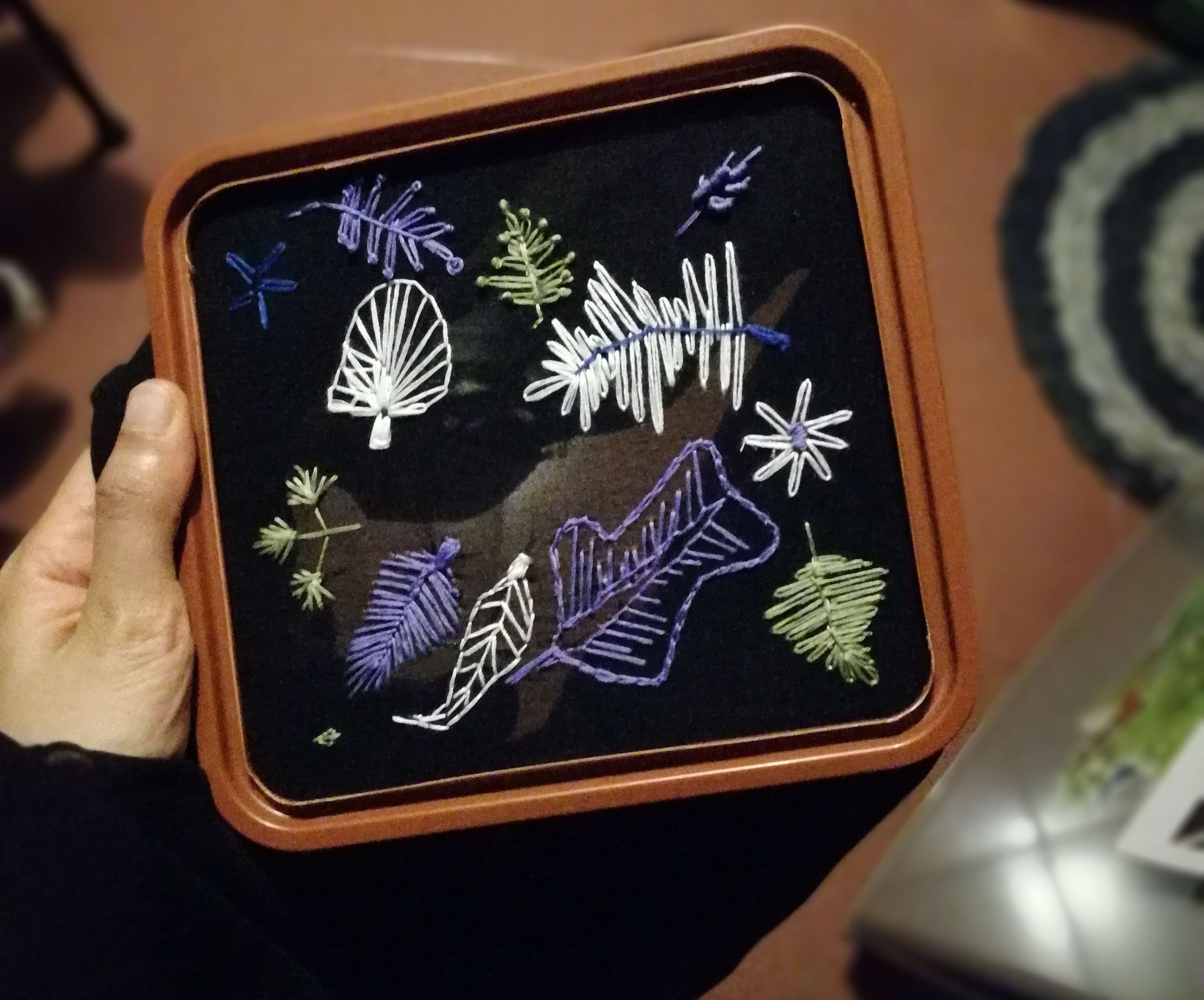 Easy-peasy Upcycled Embroidery Loop