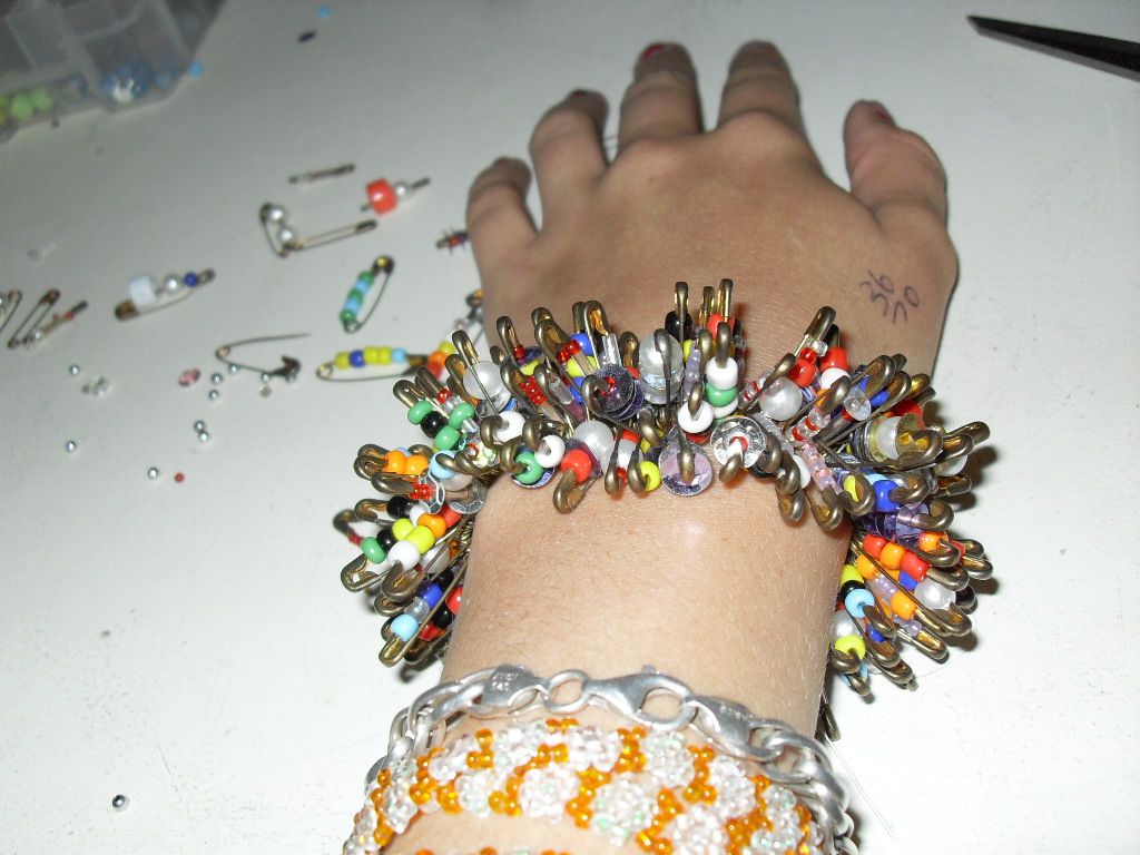 Safety Pin Bracelet 4 Steps Instructables