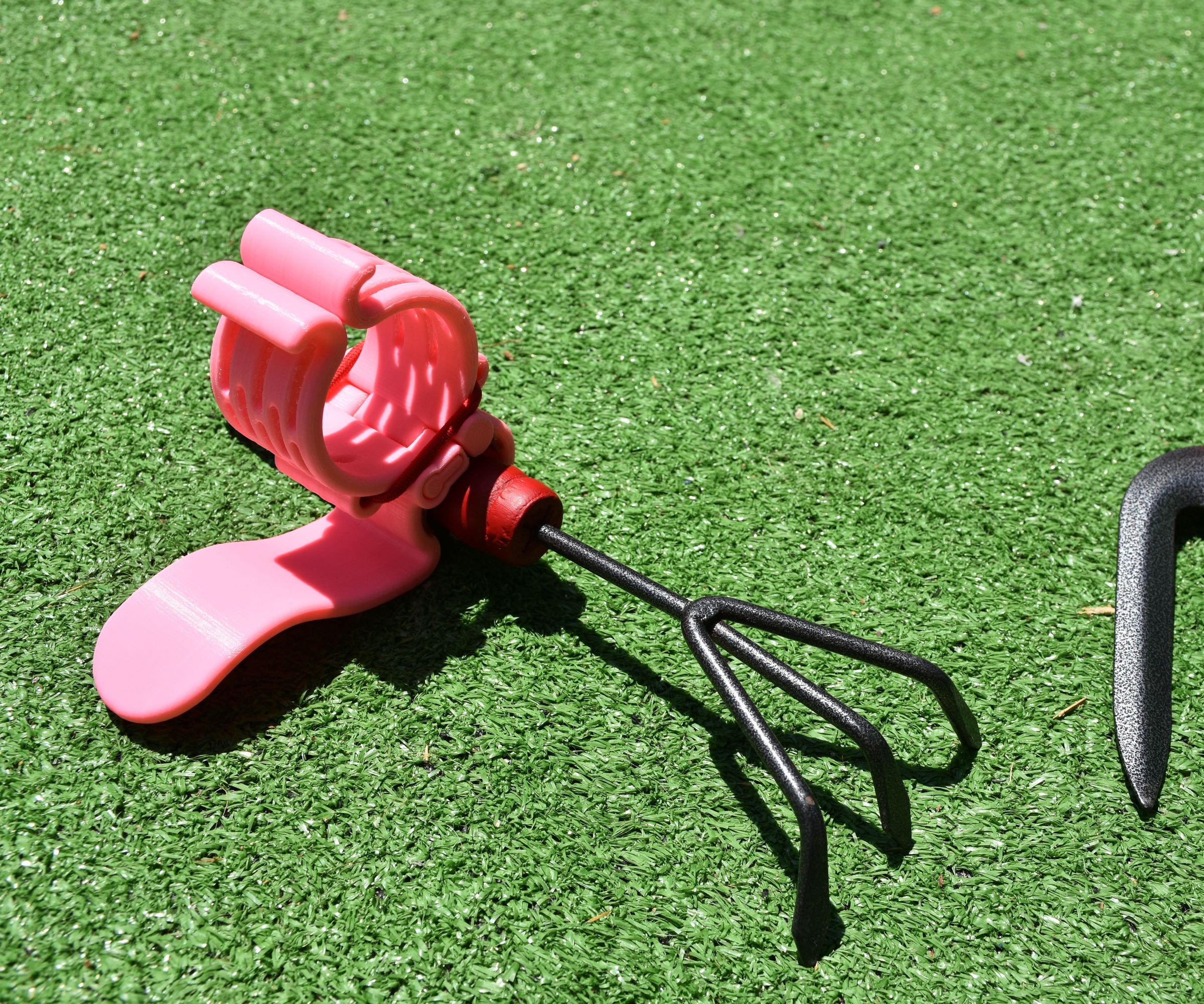 Garden Tool Grip for Fingerless Hand