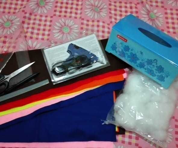 “how to make a seath for your tissue box"