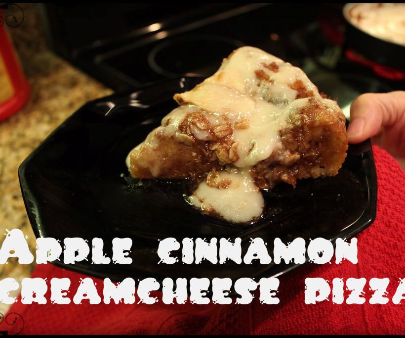 Deep Dish Apple-Cinnamon Dessert Pizza