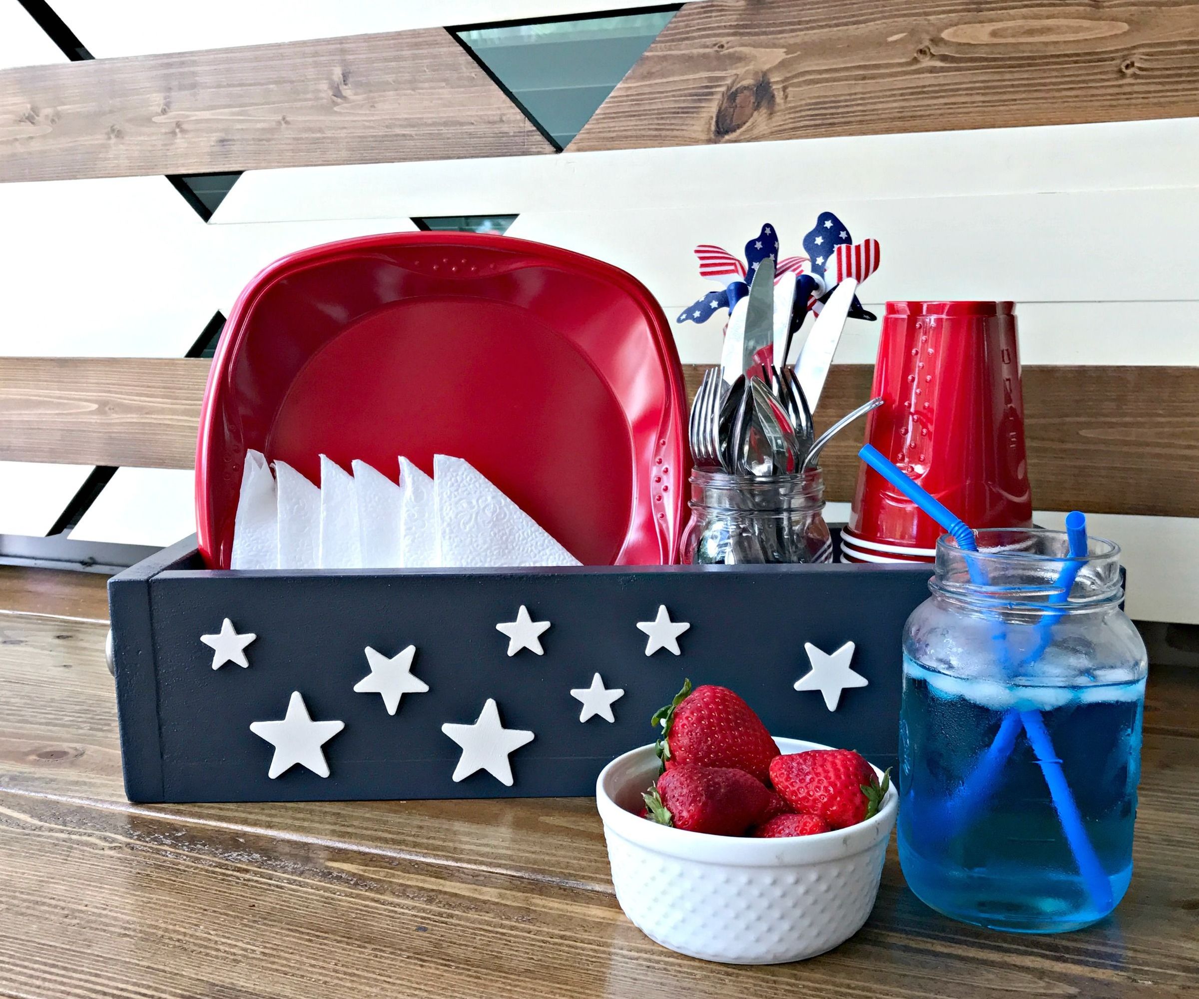 Make an Easy Patriotic Table DIY Utensil Caddy, Just $7