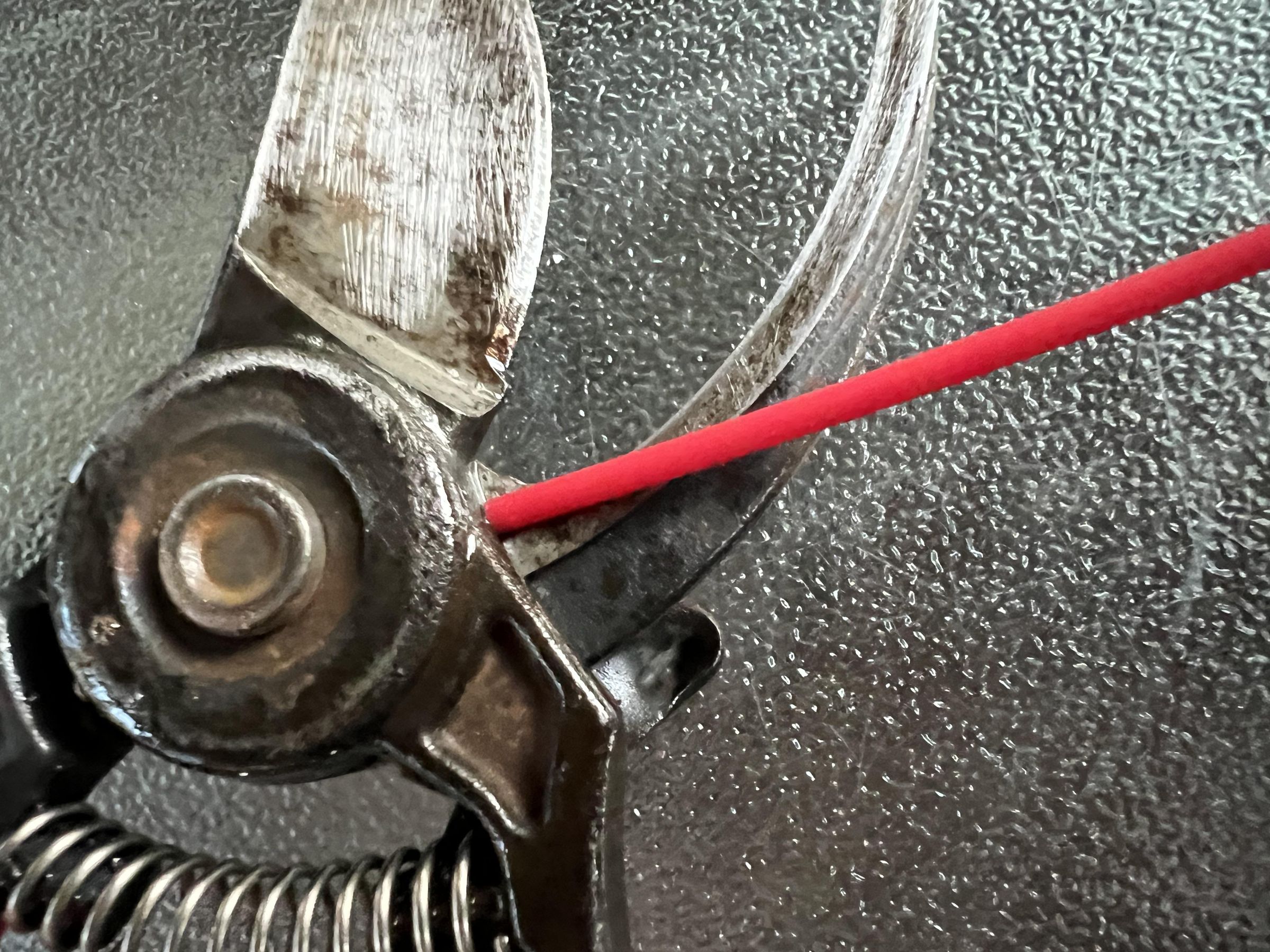 Sharpening Clippers 4 Steps Instructables