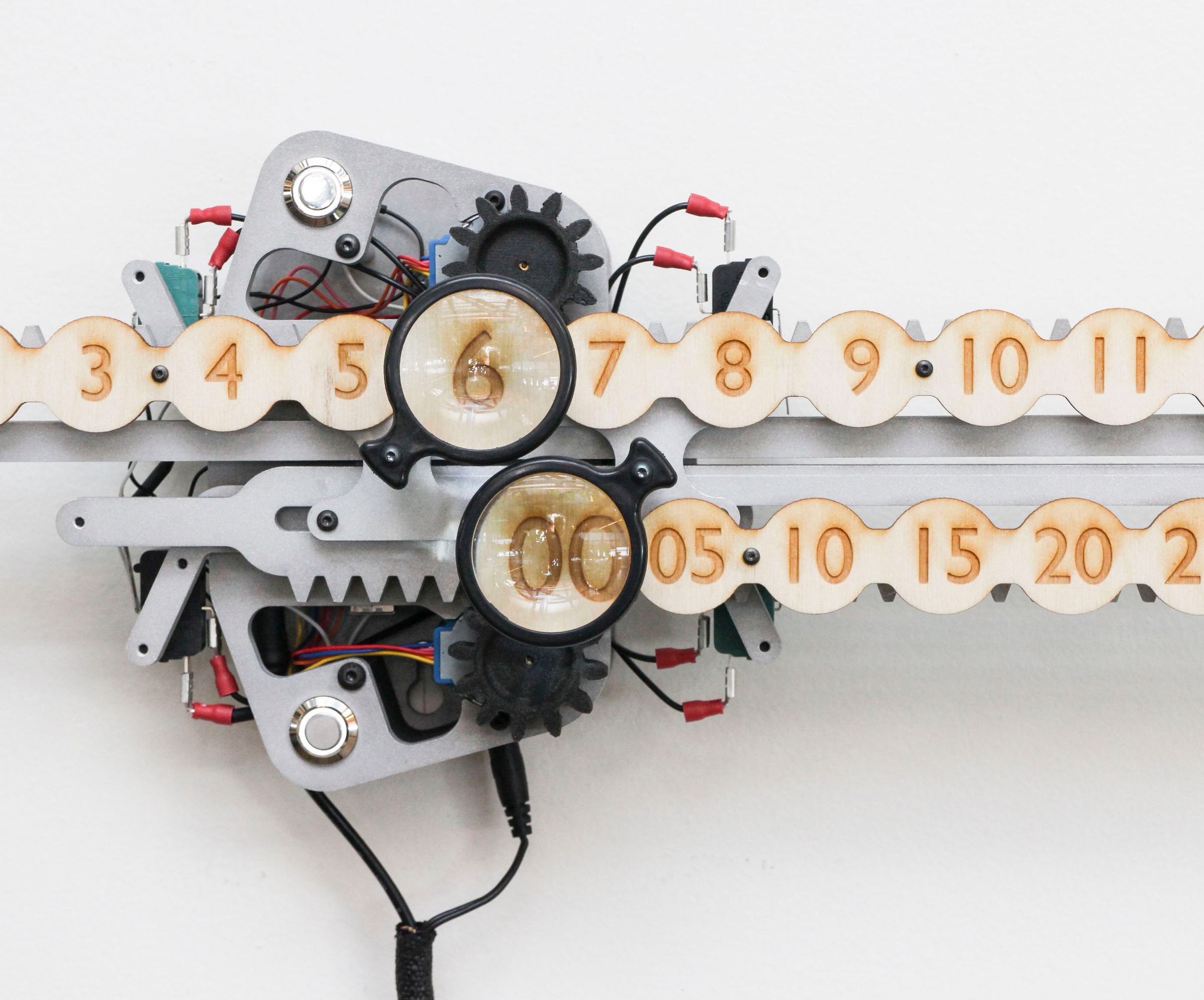 Linear Clock (MVMT 113)