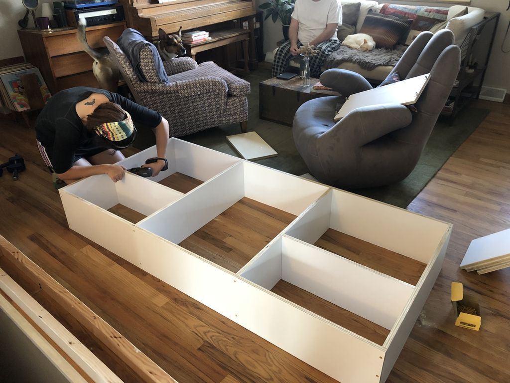 Bookcase Banister 7 Steps (with Pictures)