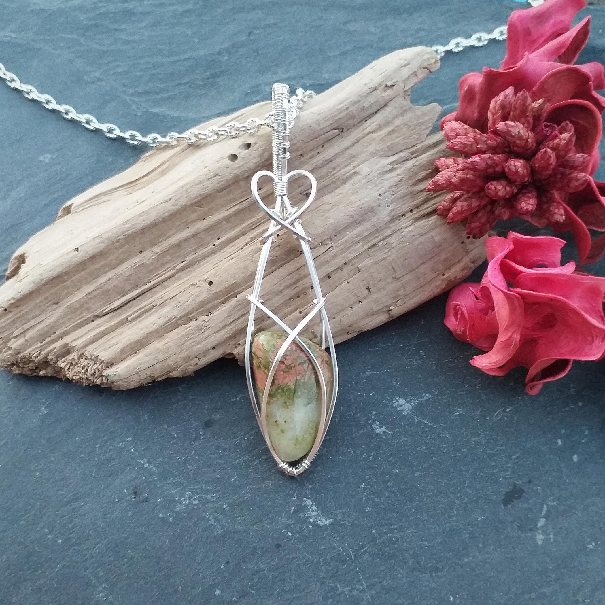 Wire wrapping irregular stones Clearance