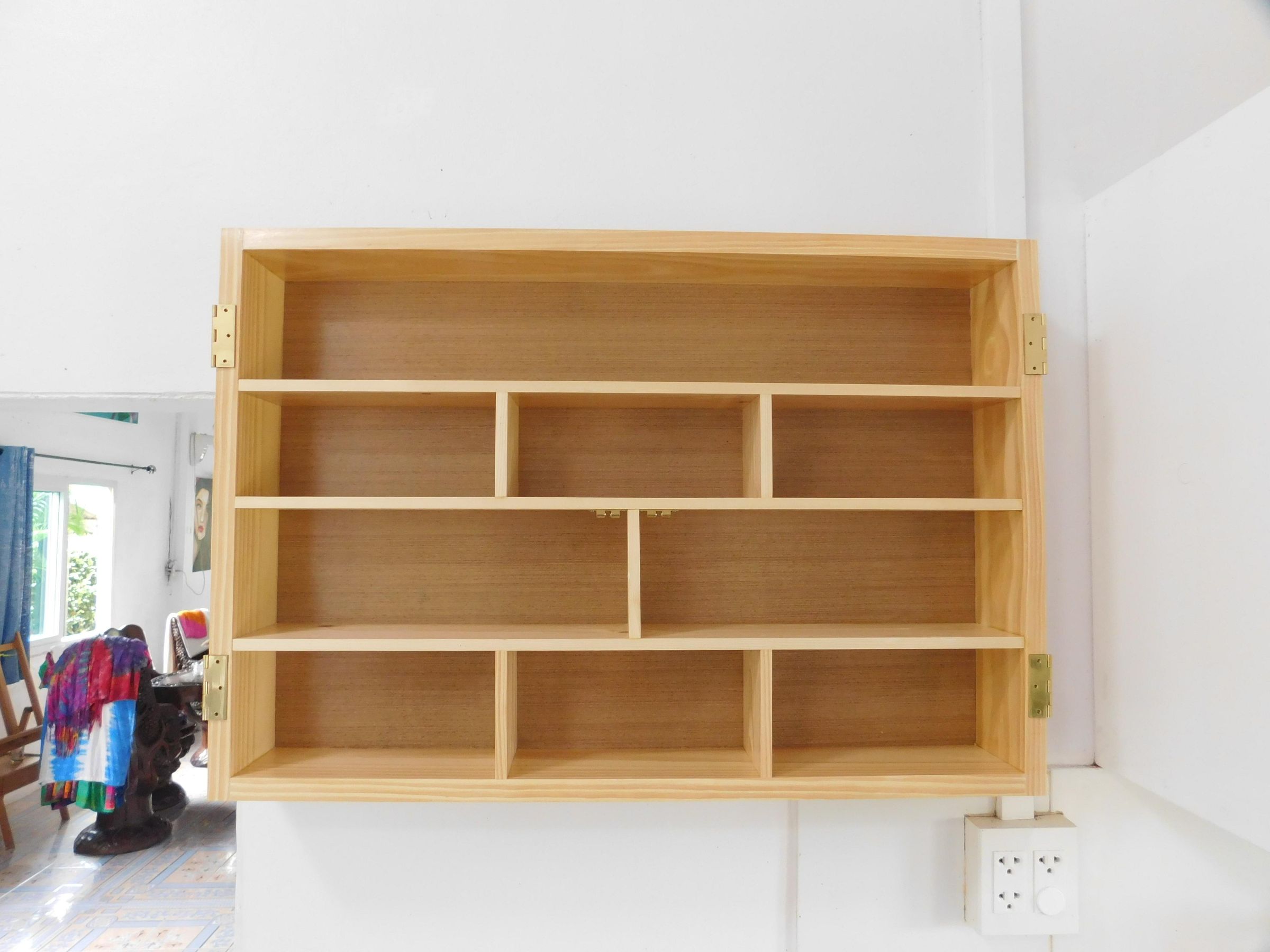 Hanging the Cabinet
