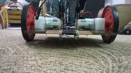World's Simplest Line Following Robot : 4 Steps - Instructables
