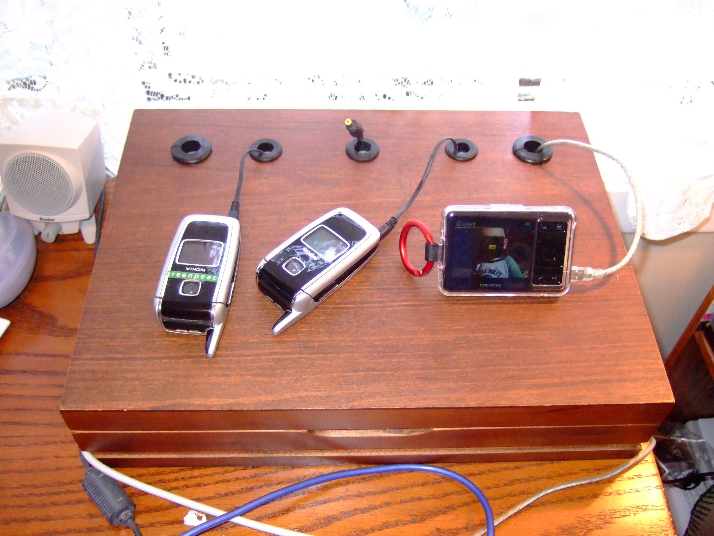 YACS (Yet Another Charging Station)