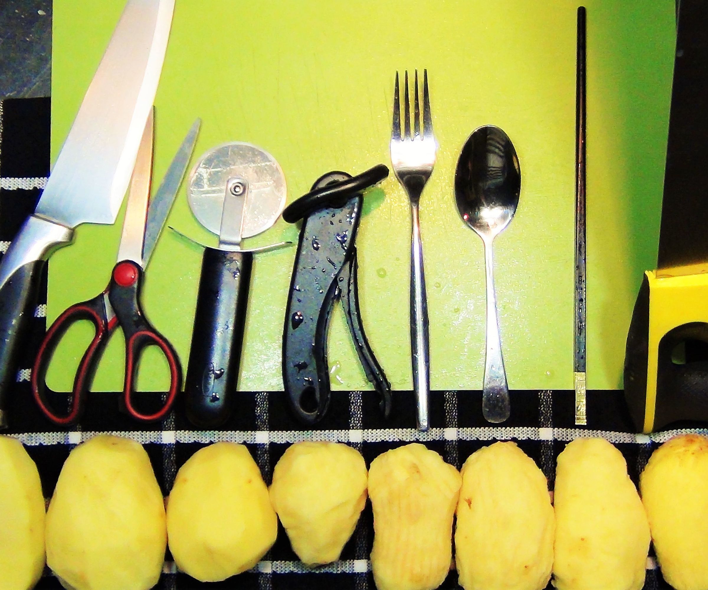 8 Unusual Ways to Peel a Potato ;-)