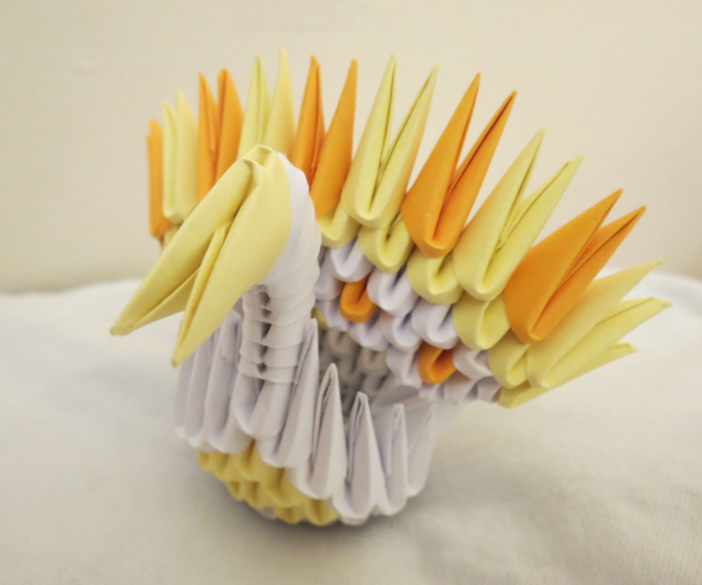 Modular Origami | Mini Feathered-Tail Peacock | 139 Pieces