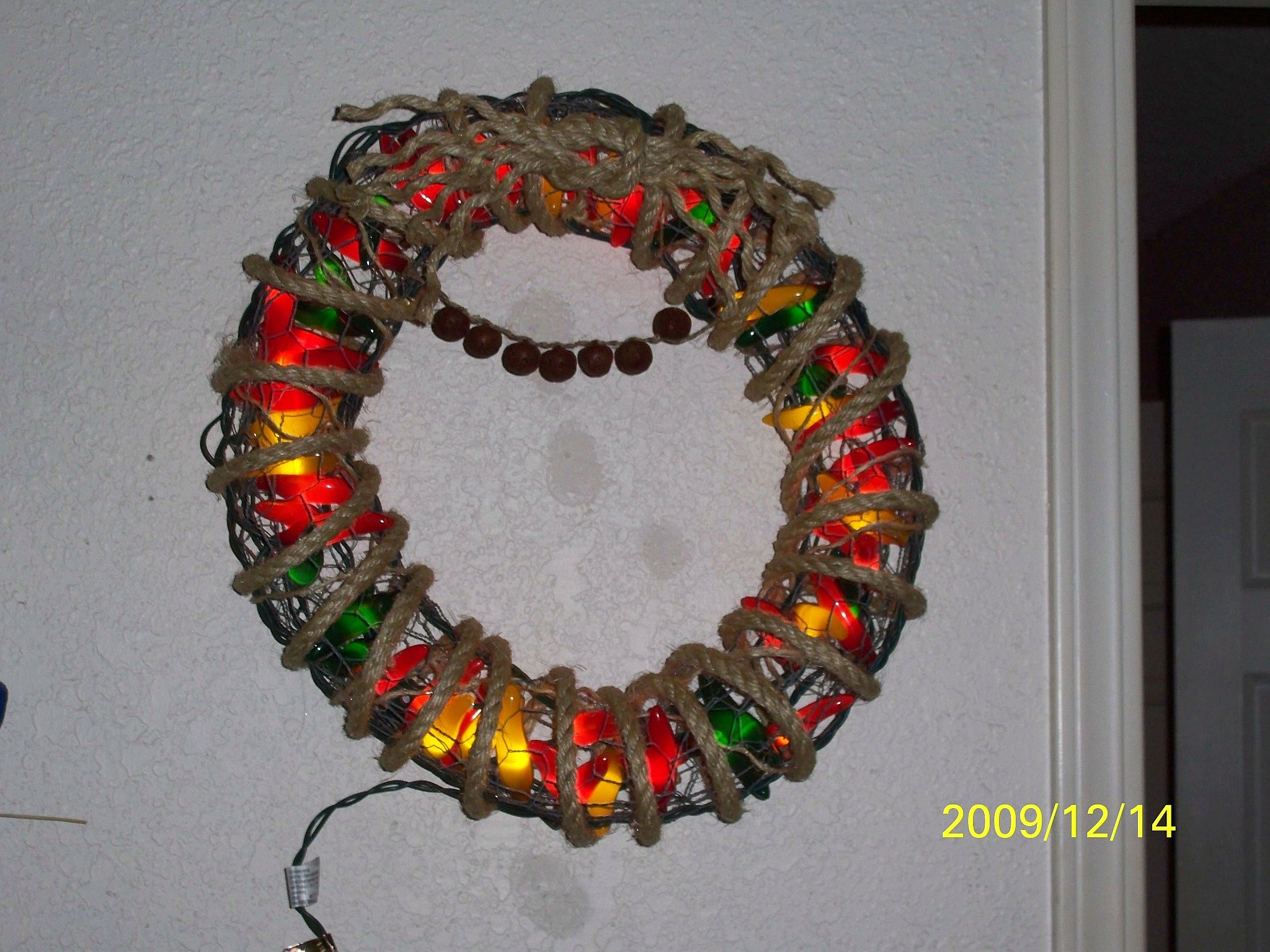 Homemade Wreath From Chicken Wire With Endless Possibilites!