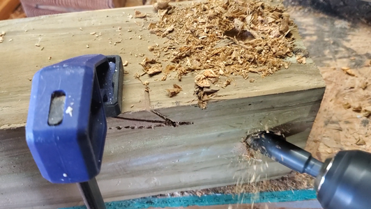 how to trap bees outside