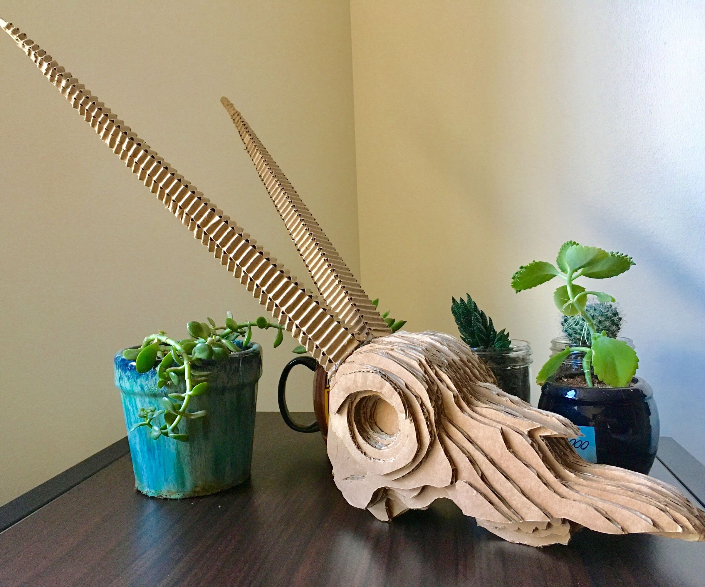 SERIAL PLANE CORRUGATED CARDBOARD GAZELLE SCULPTURE