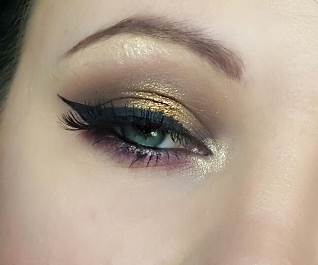 Sexy Smokey Eye Valentines Makeup Look