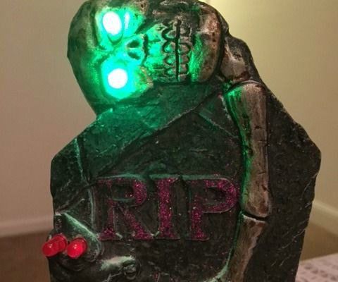 Halloween LED Light Skeleton Grave Decor