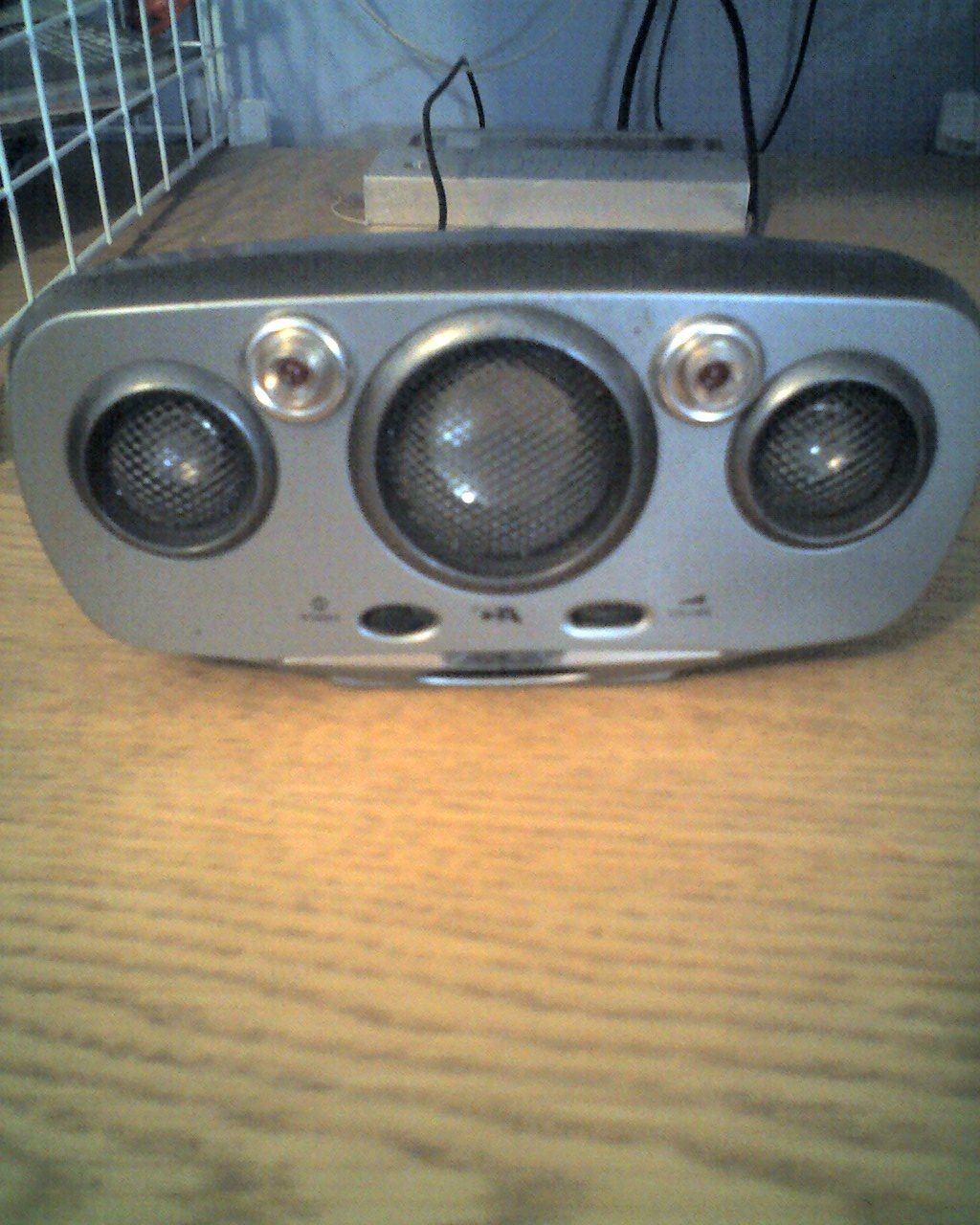 Add Beat Lamps to Your Portable Speakers or Pc Speaker...