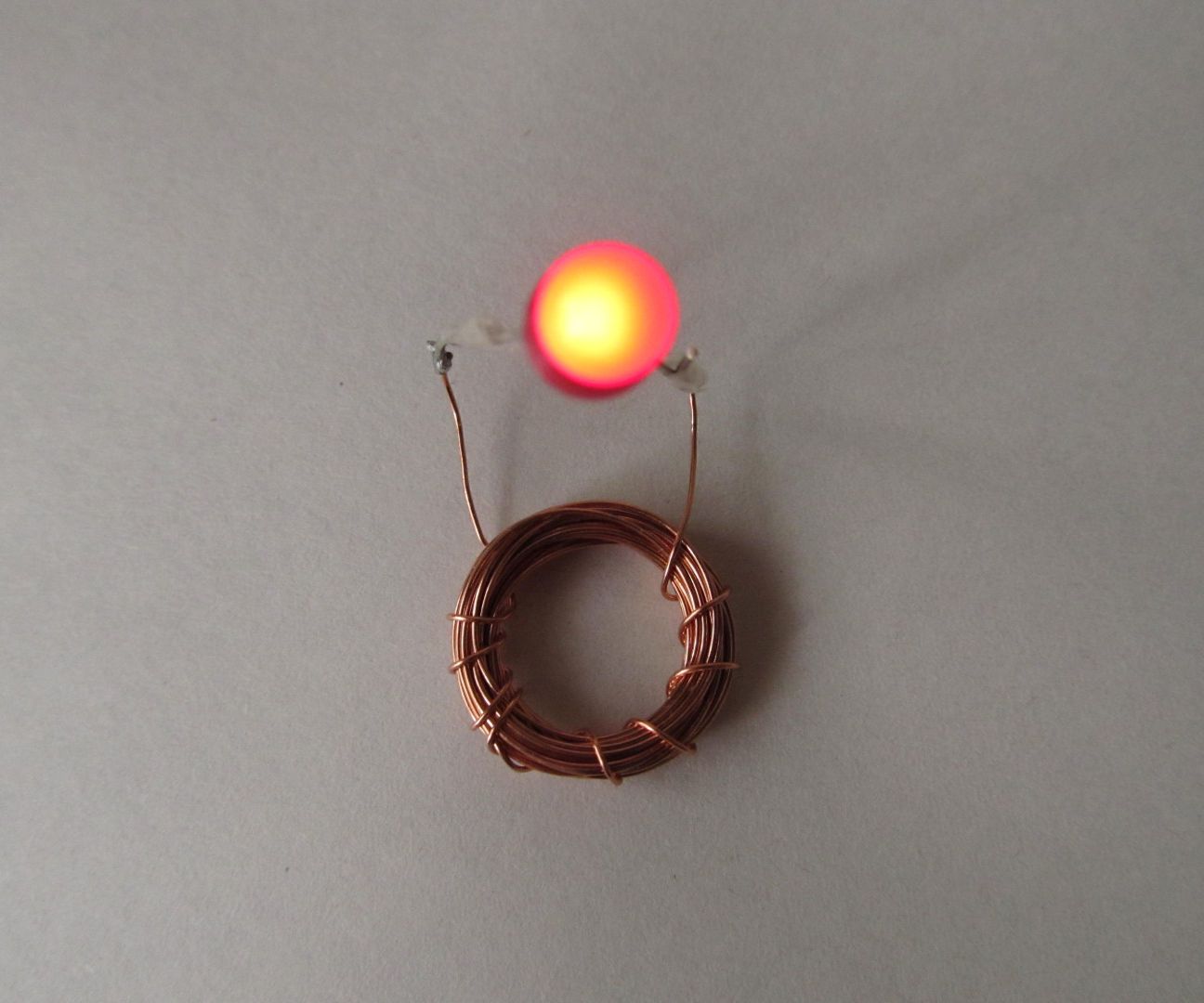 無線で光るLED（ジュール・シーフ）