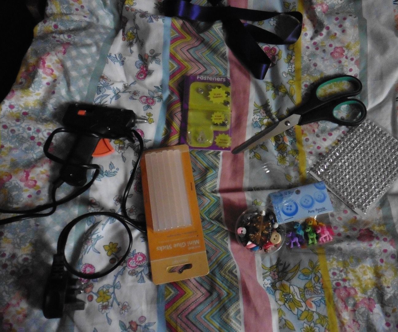 DIY | Gothic Skull & Studded Spike Chocker (With No Sewing)