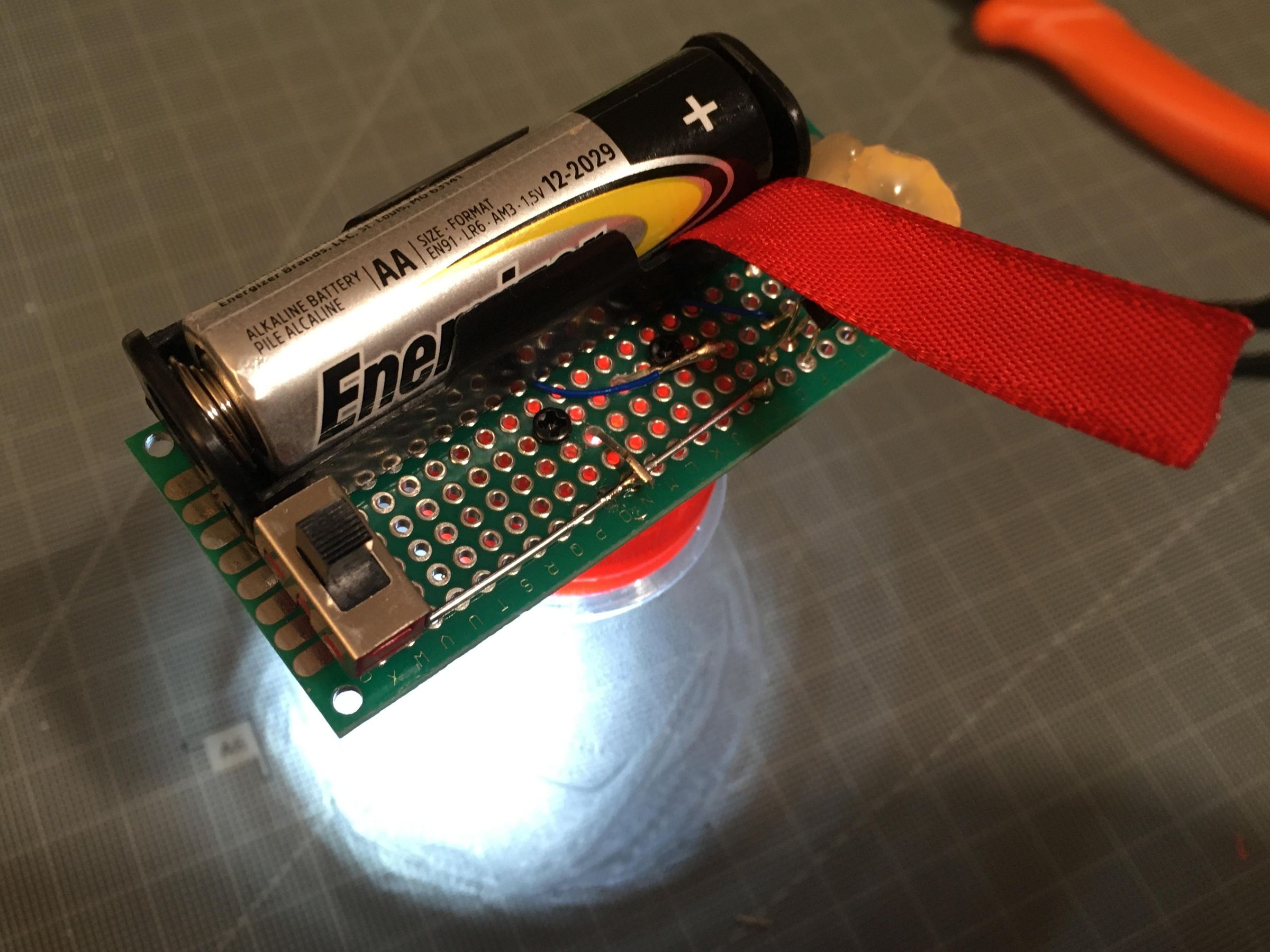 Relaxing/emergency Lamp With One AA Battery Joules Thief 9 Steps
