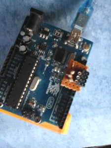 Plug Tiny  Circuit to Arduino