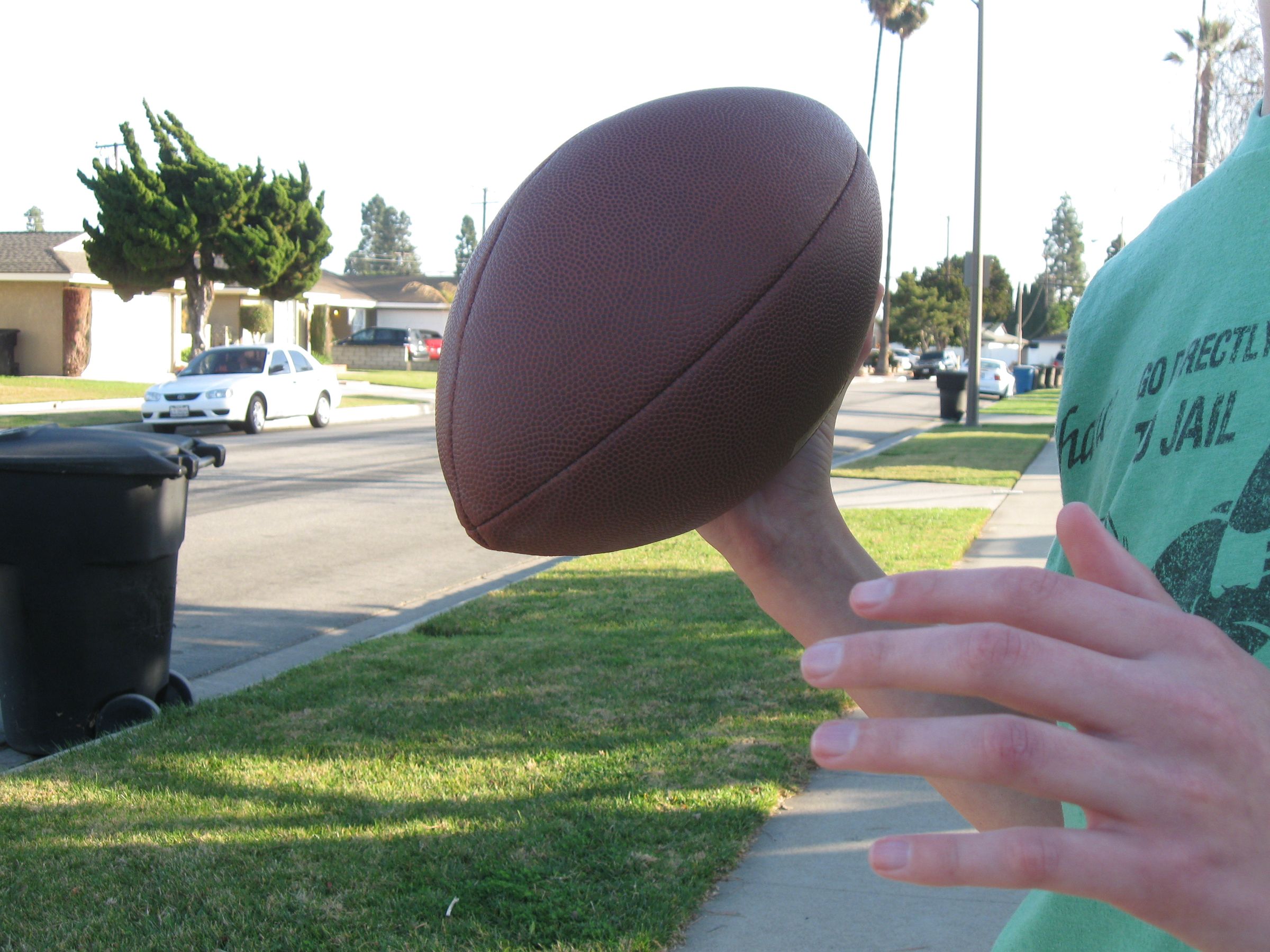 How to Throw a Football 5 Steps (with Pictures) Instructables