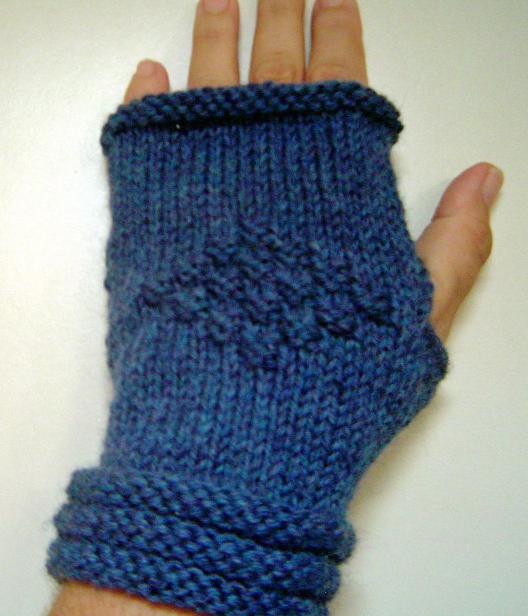 SUPER EASY WRIST WARMERS