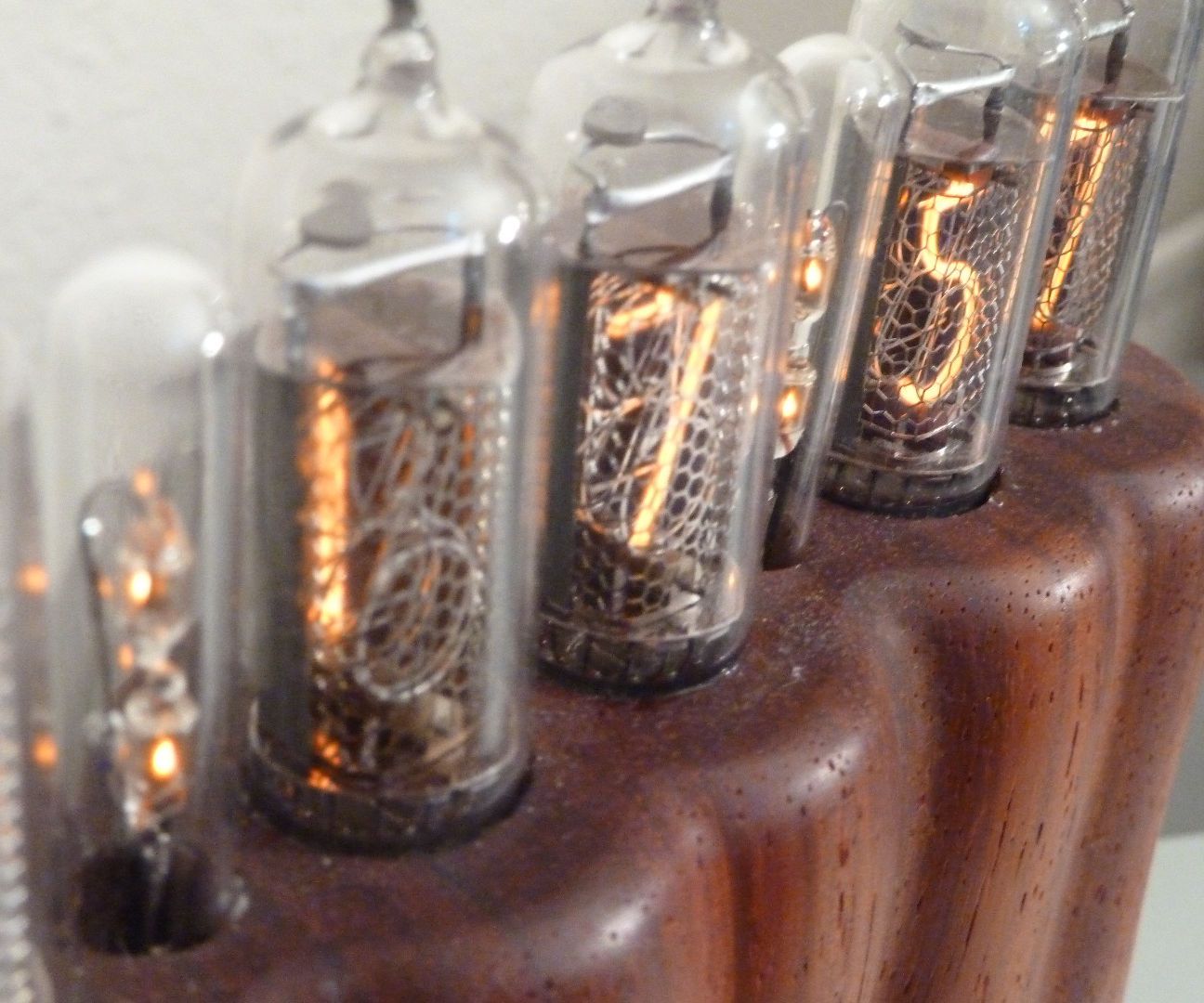 Wooden Glowing Nixie Clock