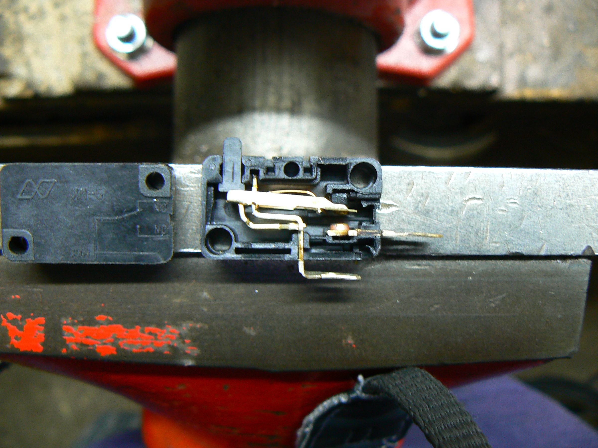 Simple Water Pump Protection Switch 4 Steps Instructables