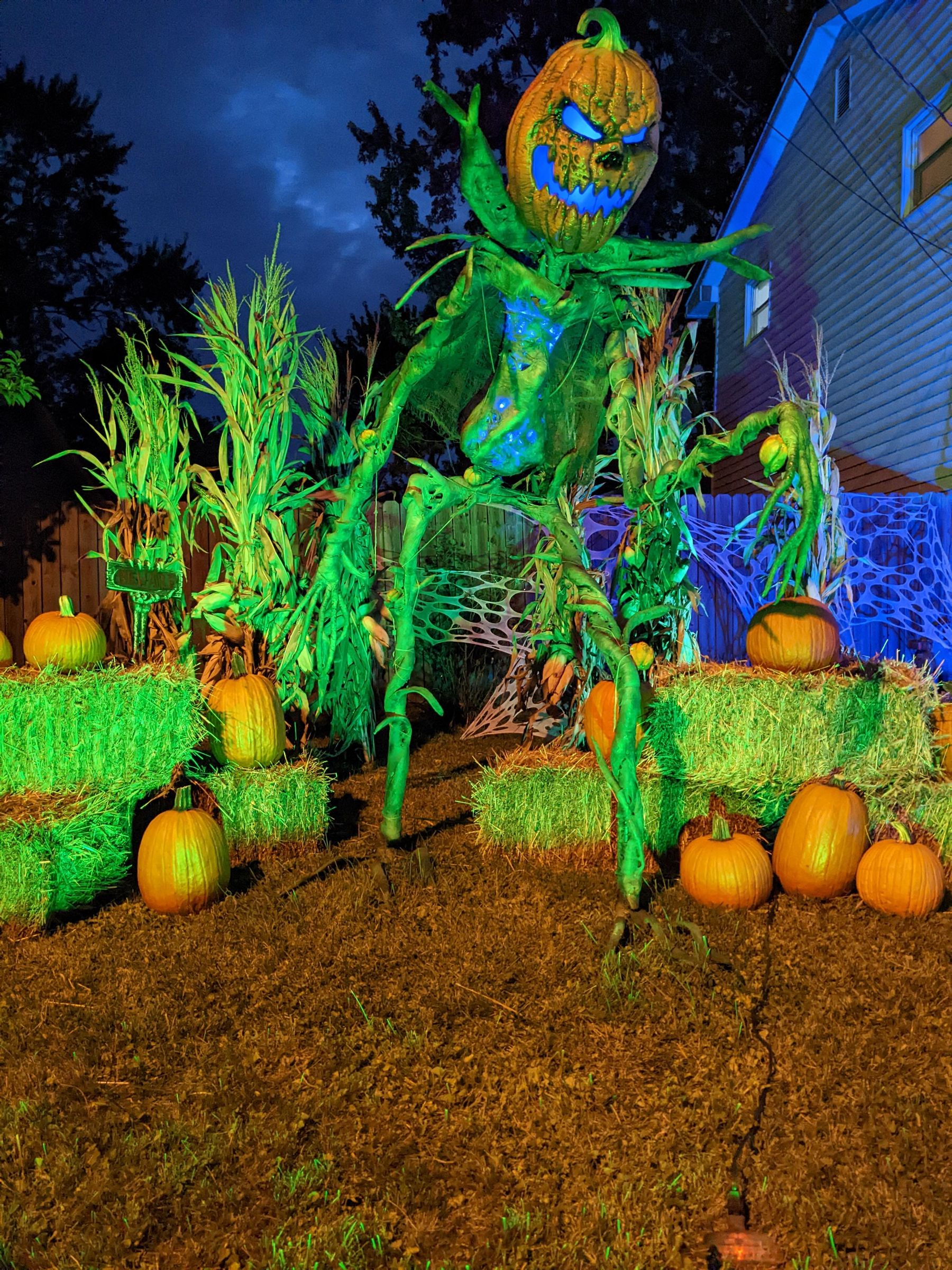 DIY 12ft Grimacing Pumpkin Monster Halloween Prop /Decoration 5 Steps