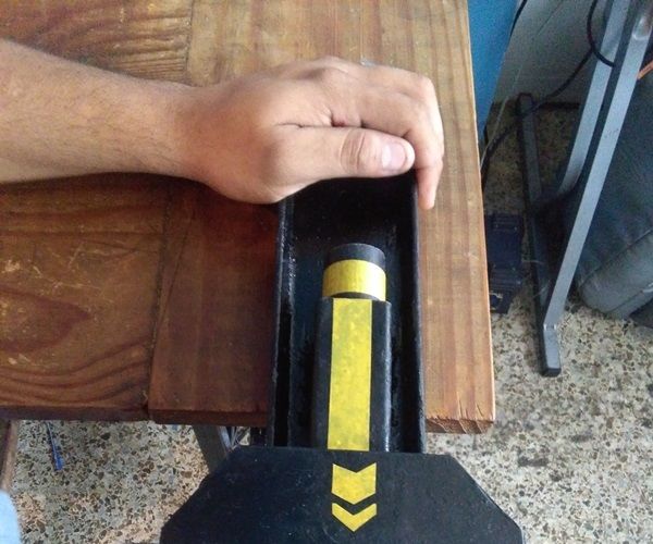 Manual Desk Press / Prensa De Banco Manual