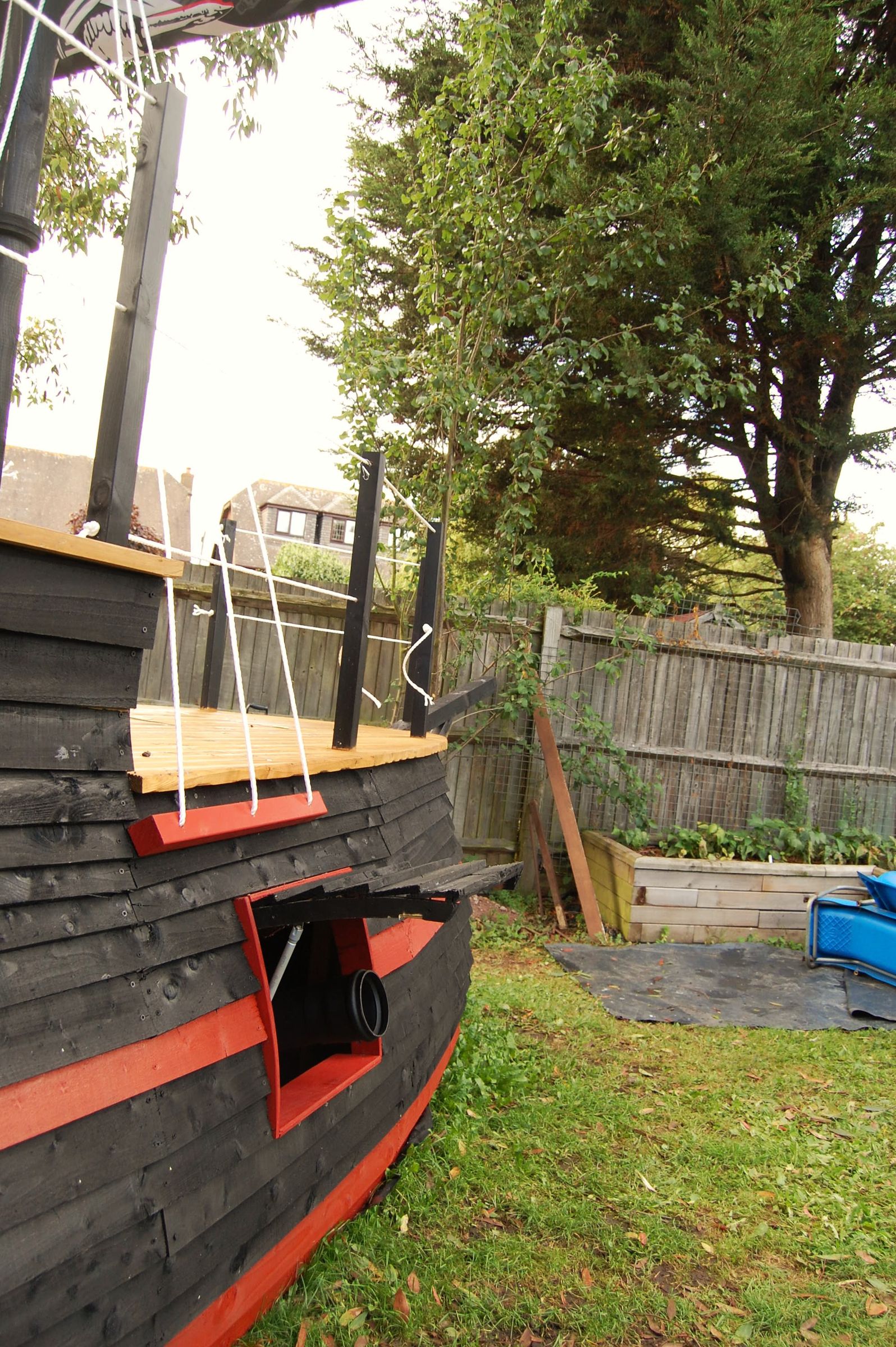 How to Make Your Own Pirate Ship Playhouse 9 Steps (with Pictures