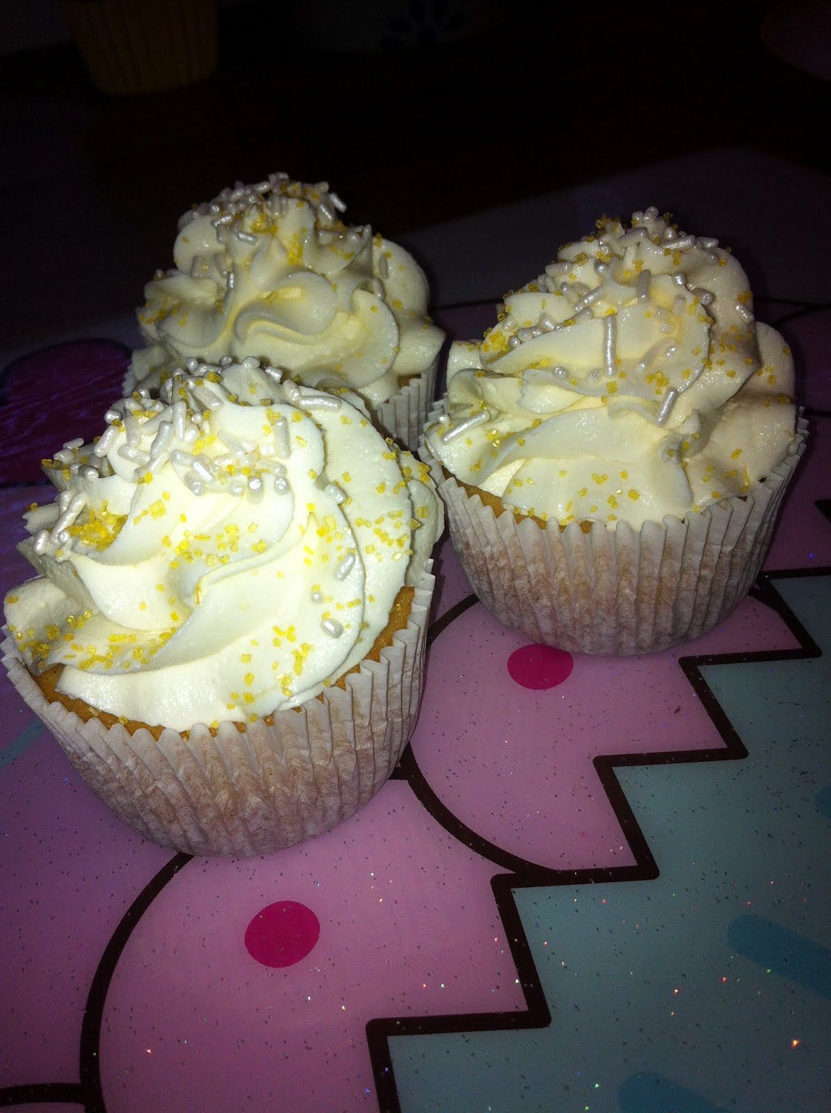Lemon Cream Cupcakes
