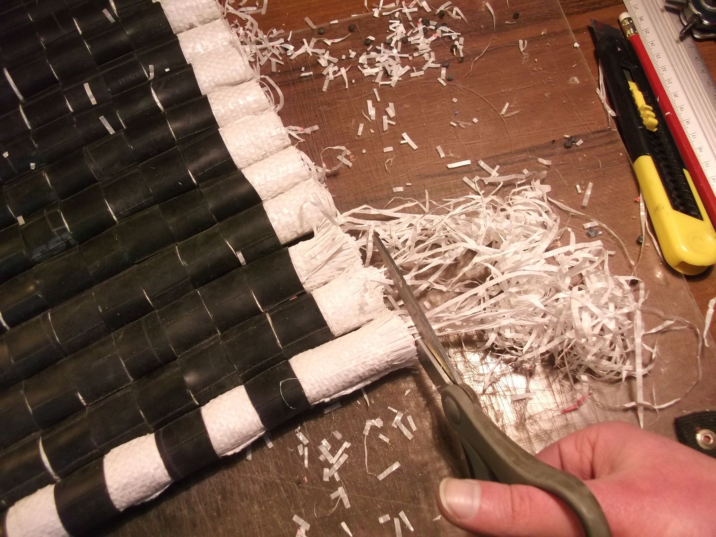 Inner Tubes + Plastic Bags Woven Rug #1 : 14 Steps (with Pictures ...