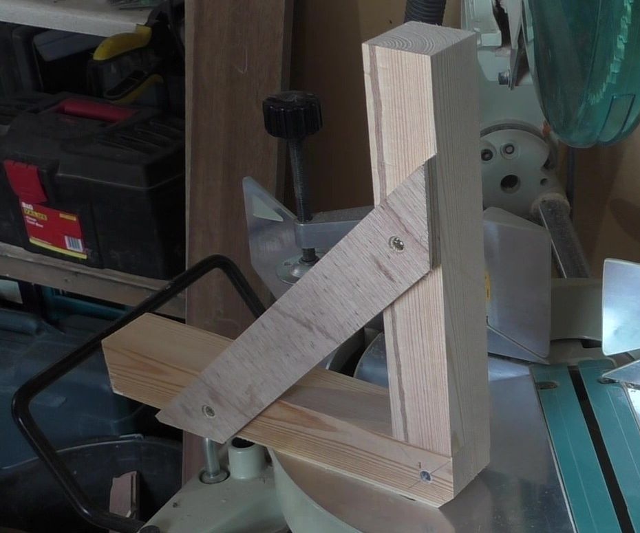 Simple Corner Clamps