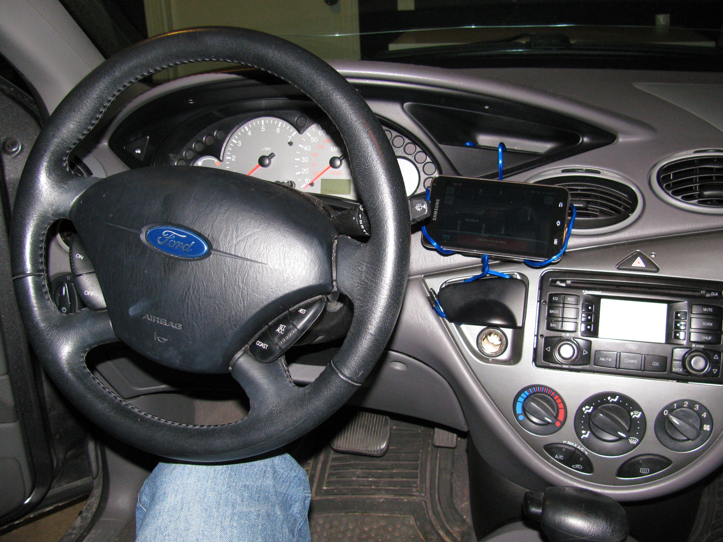 How to Make a Universal Car Dock for Your Phone, GPS, or MP3 Player