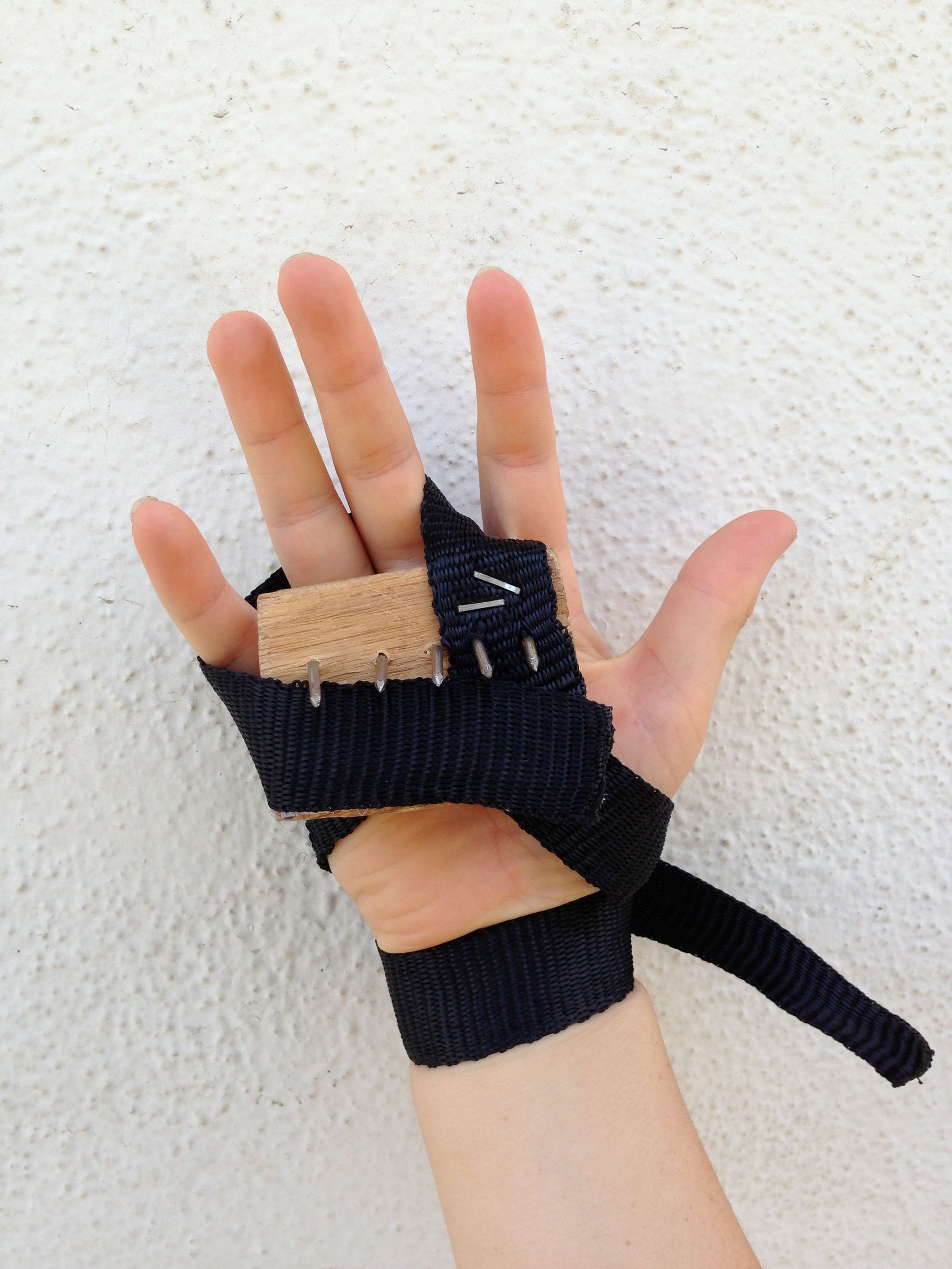 Ninja Climbing Claws, Shuko