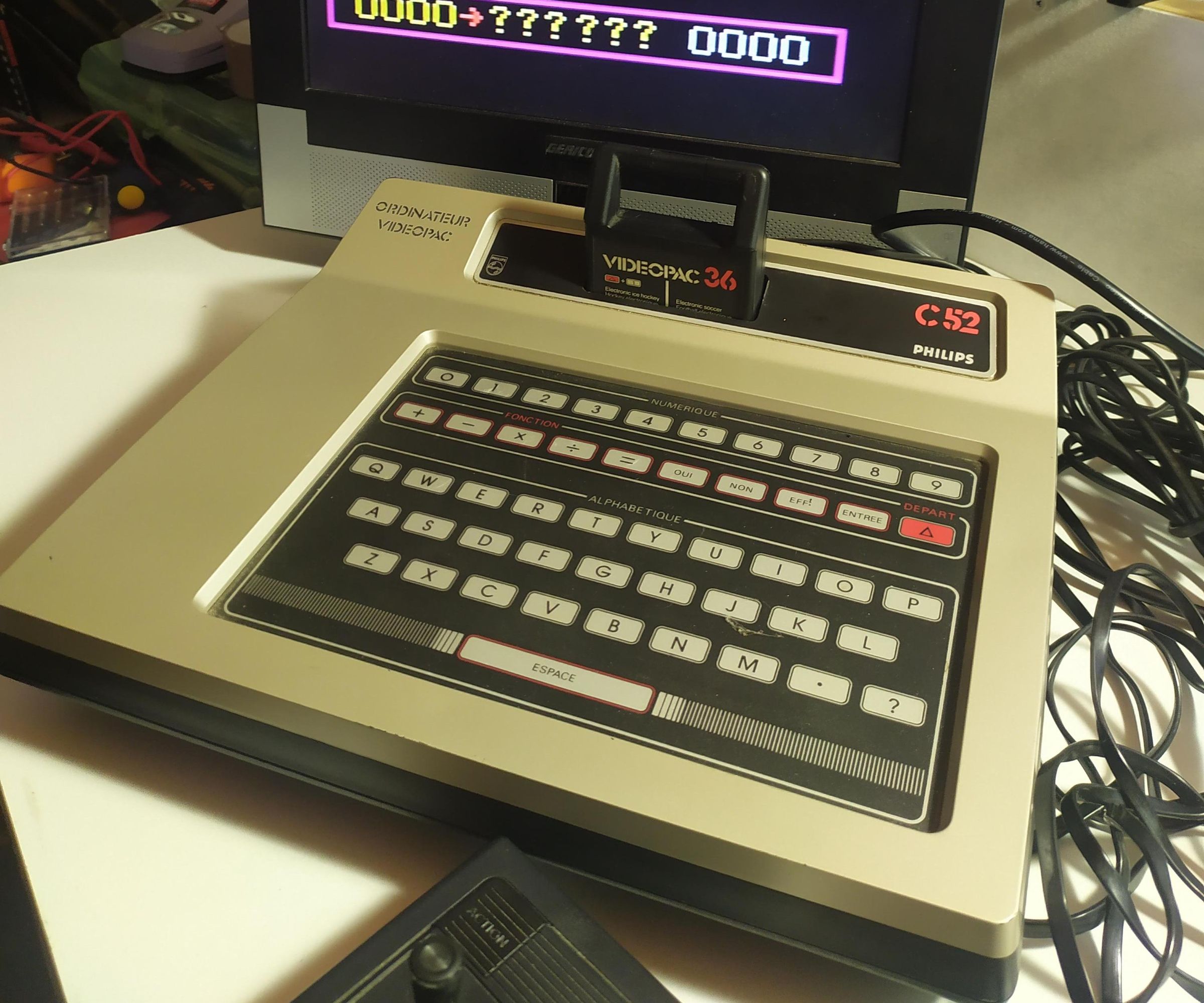 Building a Philips C52 (Magnavox Odyssey 2) Multi Cart