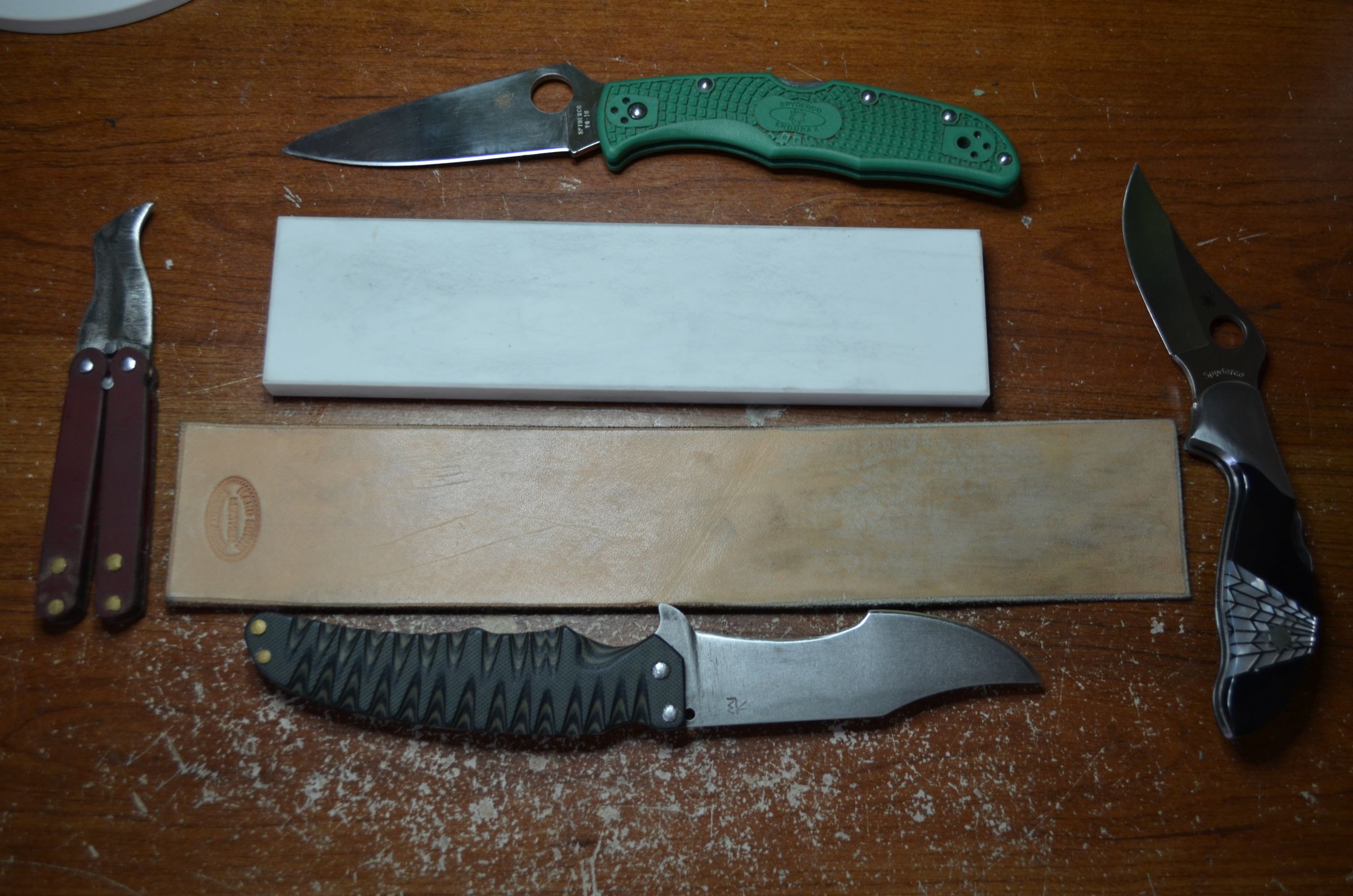 How to load a strop (Knife Sharpening)