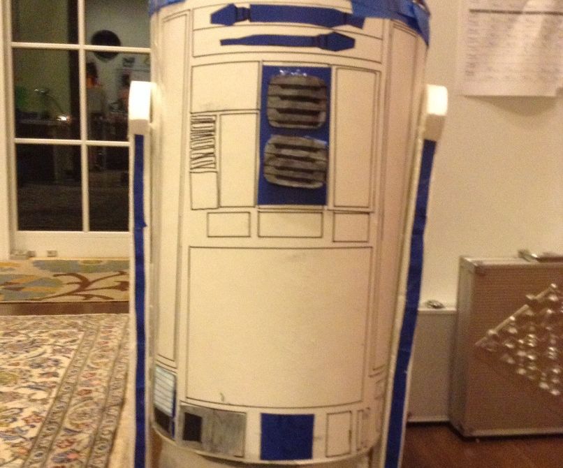 How to Make a Homemade R2-D2 Out of a Trash Can
