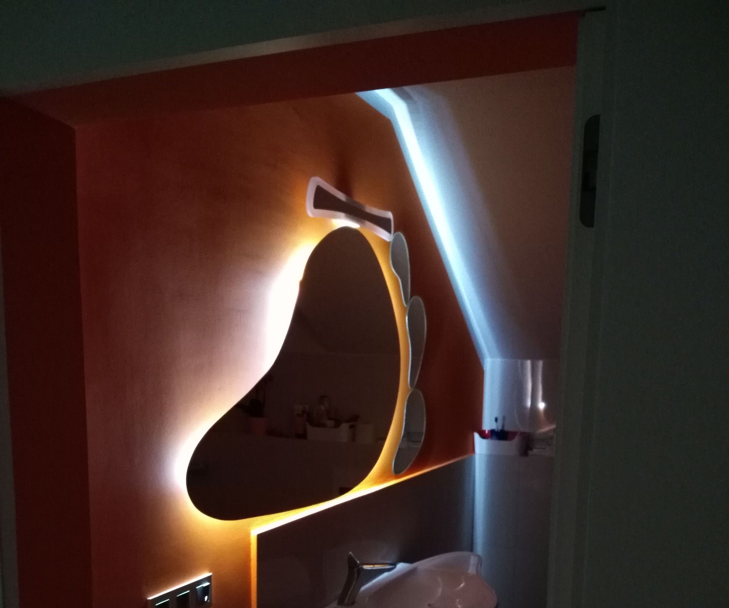 LED Glowing Mirror