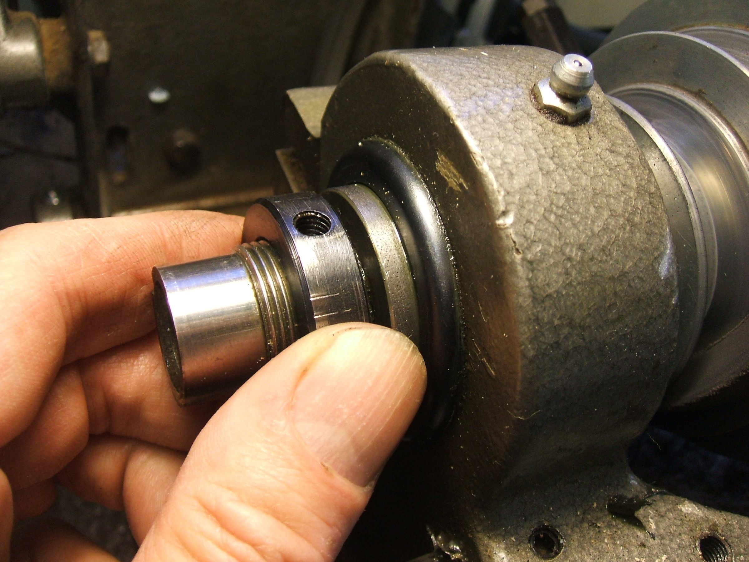 Stripping a Myford ML10 Lathe (Speed 10) Headstock Taper Roller