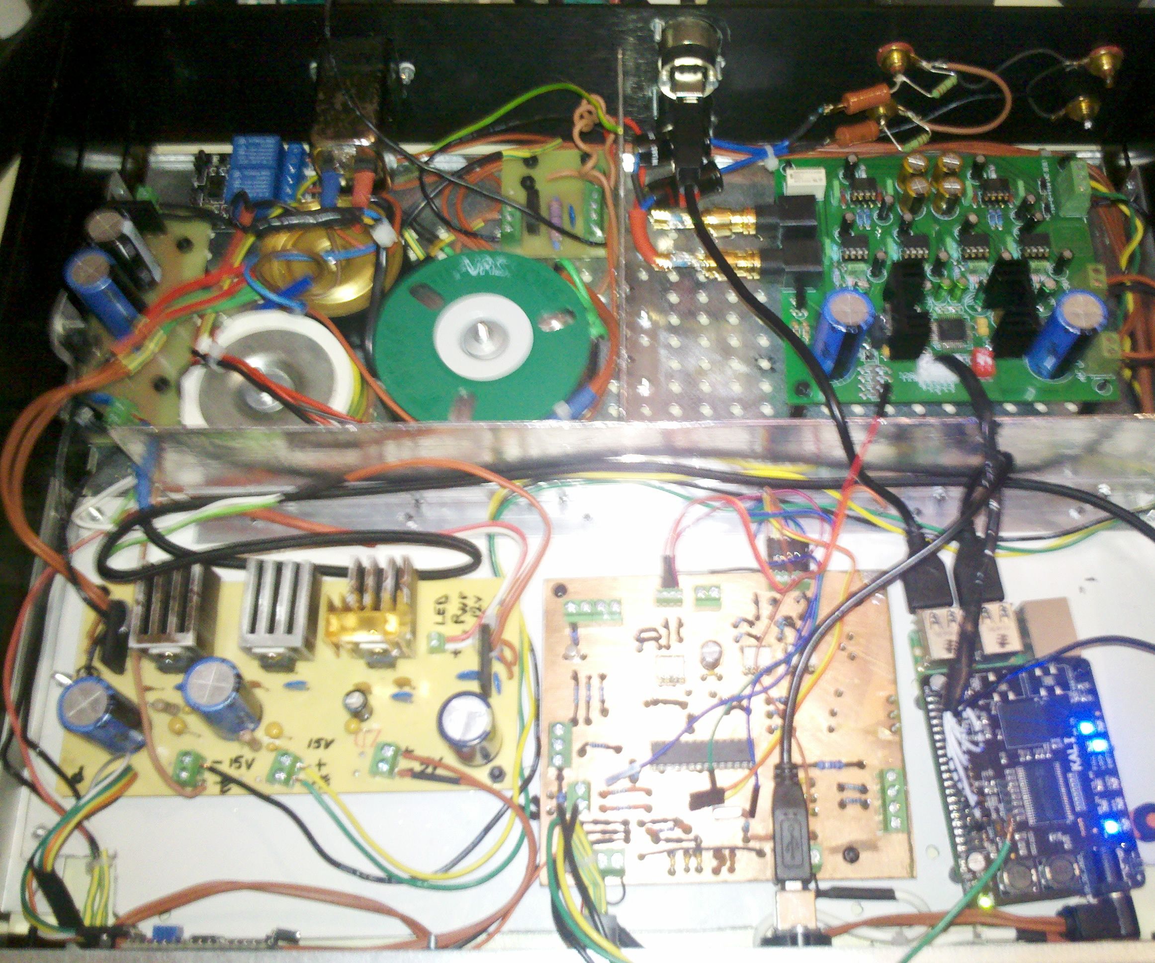 DIY : Audio DAC - DSD, MP3 and Radio Volumio Player 