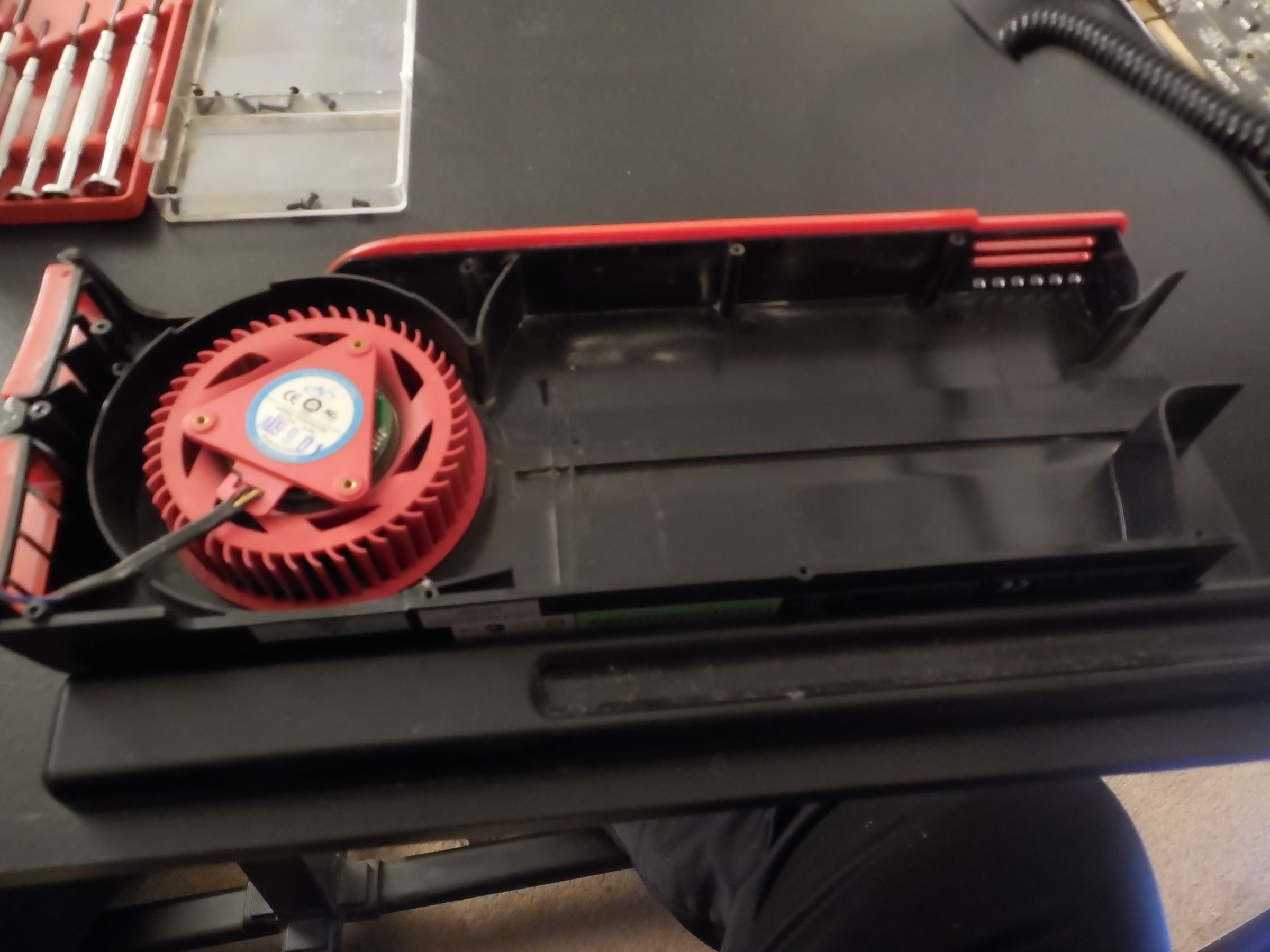How to Fix a Noisy Fan on a ATI Radeon HD 5870 Video Card : 8 Steps ...