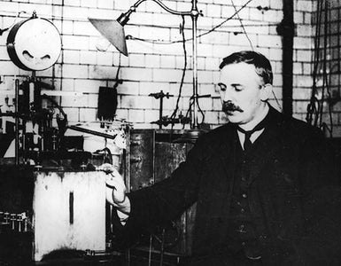 The Famous Scattering Experiment From Ernest Rutherford