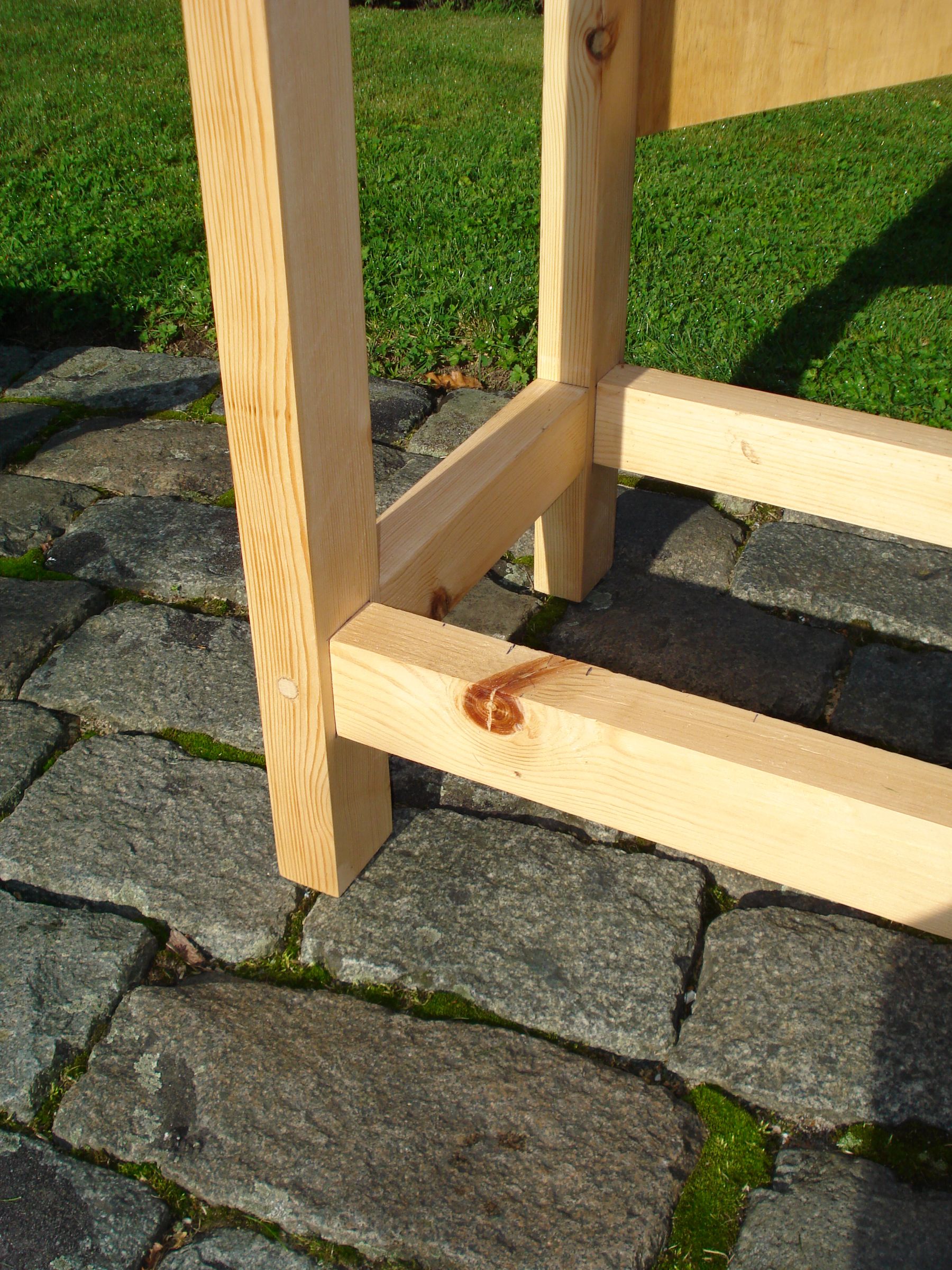 Simple Computer Table With Storage : 4 Steps - Instructables