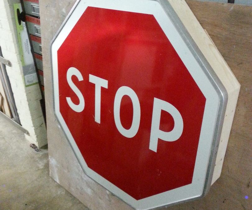How to Make a Shelve With a Stop Sign