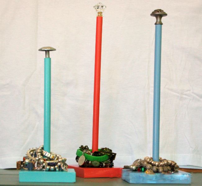 DIY Bracelet Holder- Vintage Styled Bracelet Display Stand